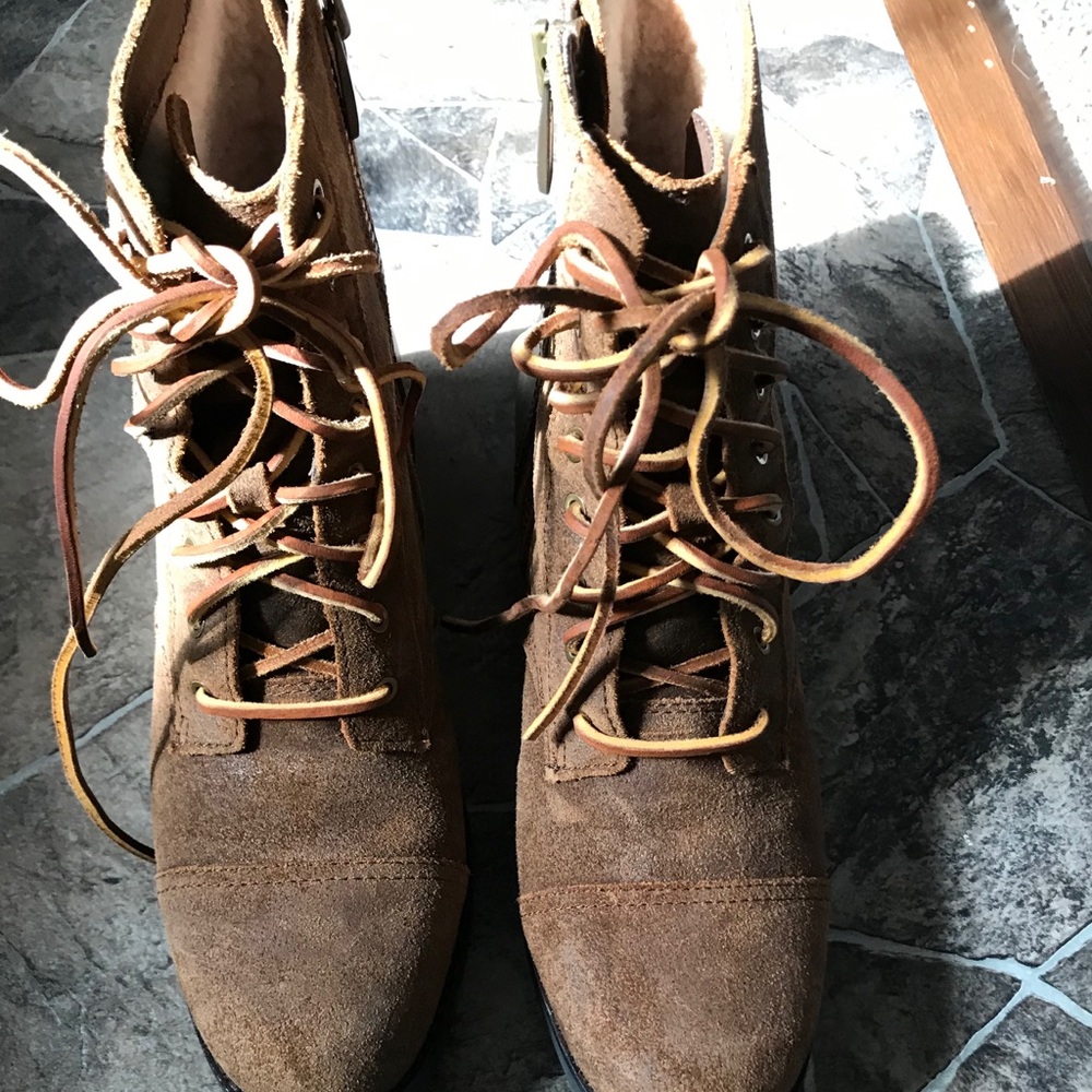 Ugg leather boots